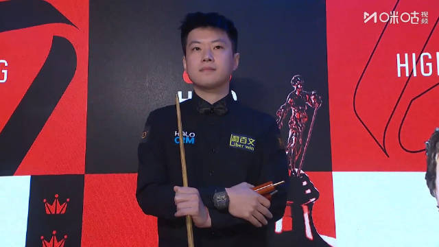 赵心童以卫冕冠军身份亮相2026斯诺克世锦赛