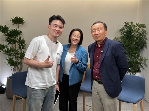 全新iPhone 18上手测评!苹果最听劝的一集?