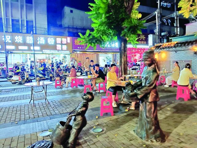 惠东县城平山老市场烟火气十足。 惠州日报记者赖金朗 摄