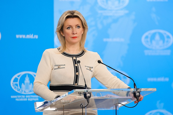 扎哈罗娃主持记者会 图源：俄外交部网站