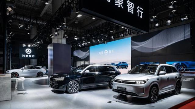 不得不说，鸿蒙智行真的把中国人研究透了，要豪华选150万尊界S800，讲体面买车不将就，精准匹配不同消费心理才是制胜关键-有驾