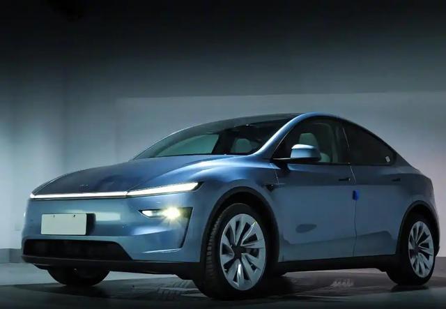 特斯拉Model Y焕新版:26.35万起,三款配置怎么选最划算?-有驾