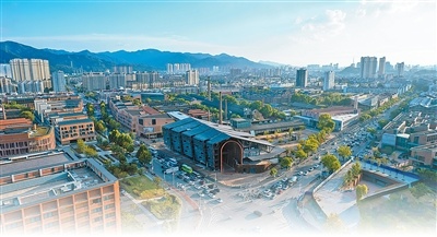 俯瞰江西省景德镇市陶溪川。严壮壮摄