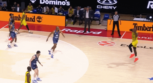 官宣!湖人神兵重返NBA!勇士克星啊… 官宣!湖人神兵重返NBA!勇士克星啊…