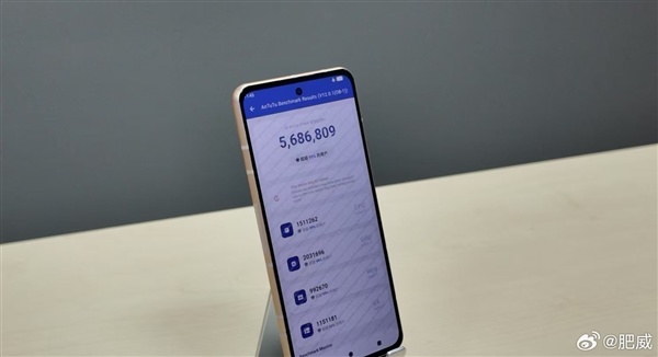 安兔兔568万力压玄戒O3!高通第六代骁龙8超级至尊版详细跑分一览:对比上代提升恐怖