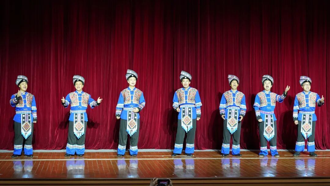 歌从壮乡来.JPG