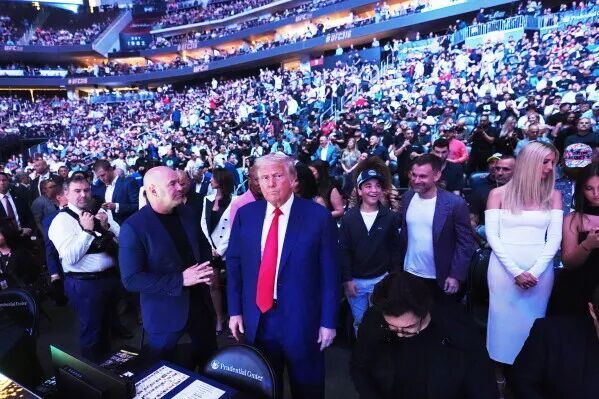 04-trump-ufc-ap.jpg