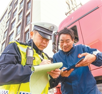 春运图景不断焕新（新时代画卷）