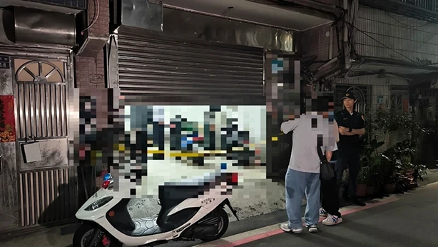 警方拉起警戒线采证。图源:台湾联合新闻网