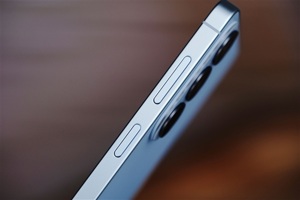 7999元AI旗舰！三星Galaxy S26+图赏