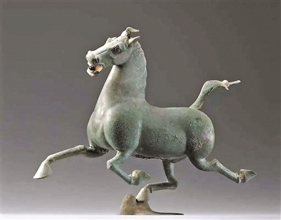 铜奔马 东汉