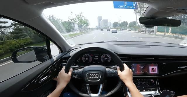 手握55万开新款Q7,再换林肯飞行家,实测200公里差距太明显!-有驾