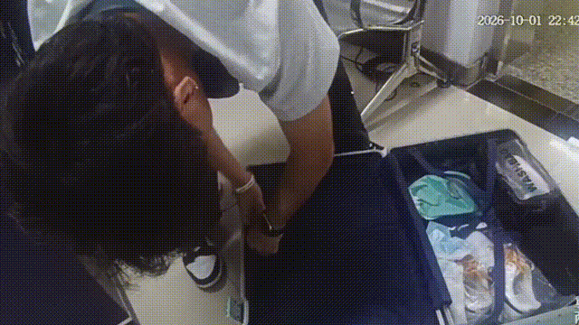 1 00_00_00-00_00_30.gif