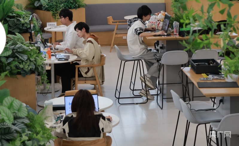 “模速空间”汇聚众多青年创业者(央广网发 模速空间供图)