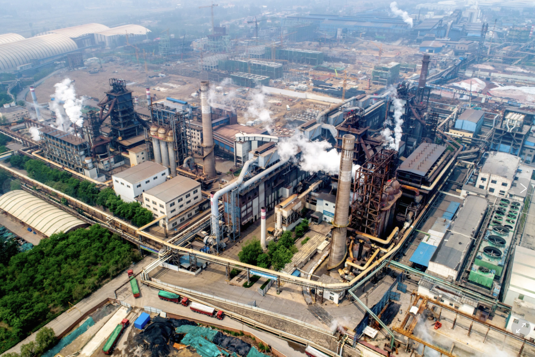 ▲2020年5月6日，位于中国河北省坪山市的中国钢铁制造商敬业集团生产基地一景。（图源：美联社）