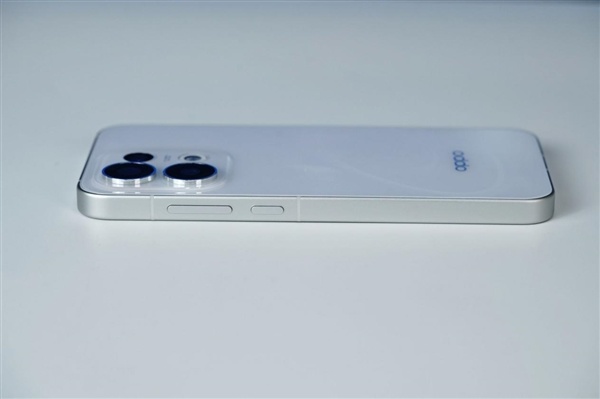 首创3D冰透悬浮！OPPO Reno16图赏