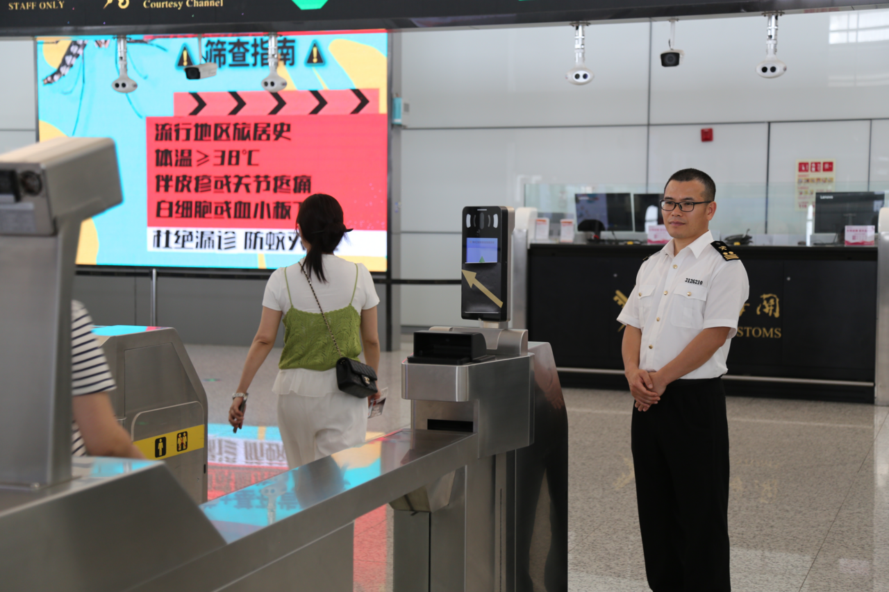 审核：宁波海关办公室副主任 吴傅荣.png