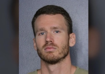 美国警察盗用死者身份霸占房产 【“鸠占鹊巢”!佛罗里达警官察被控盗用