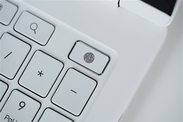 续航轻松超苹果MacBook!荣耀MagicBook Pro 16 2026图赏