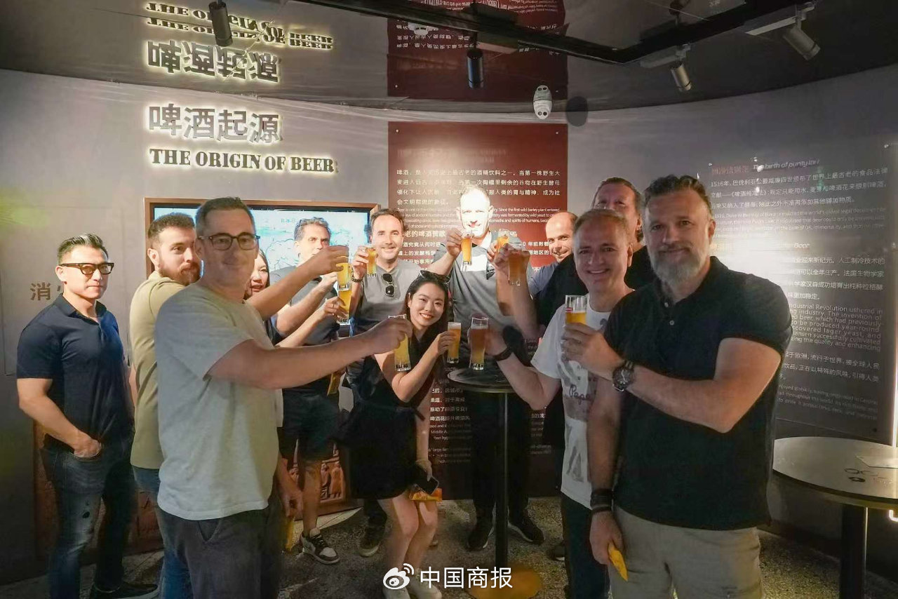 青岛啤酒博物馆吸引了不少中外游客。（图片由企业提供）