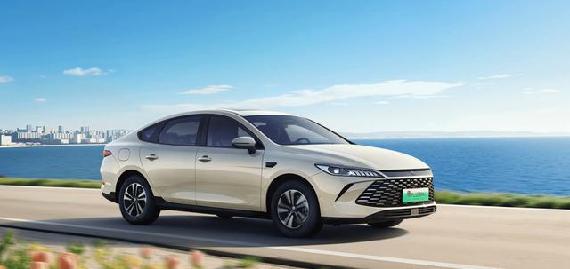 比亚迪DM-i 6.0震撼登场：亏电油耗仅1.8L，纯电续航400km，油车彻底凉了？-有驾