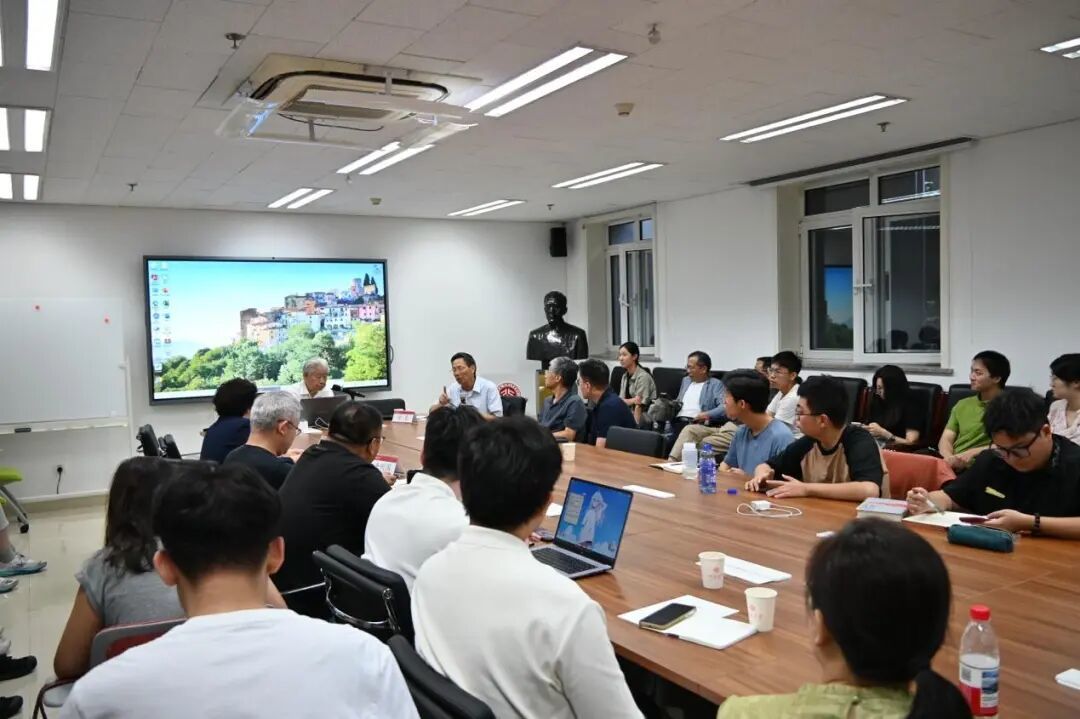 讲座现场座无虚席