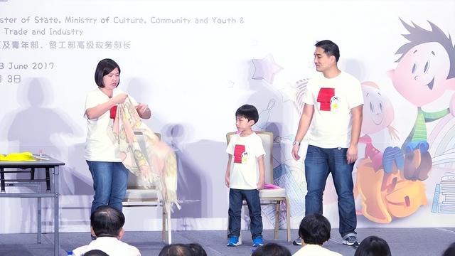 不讲中语的华东谈主越来越多，新加坡终于知谈急了，但这又能怪谁呢？