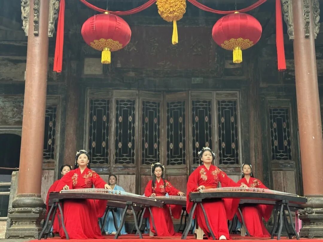 古筝表演.jpg