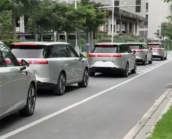 何小鹏重磅官宣:开始对外卖技术