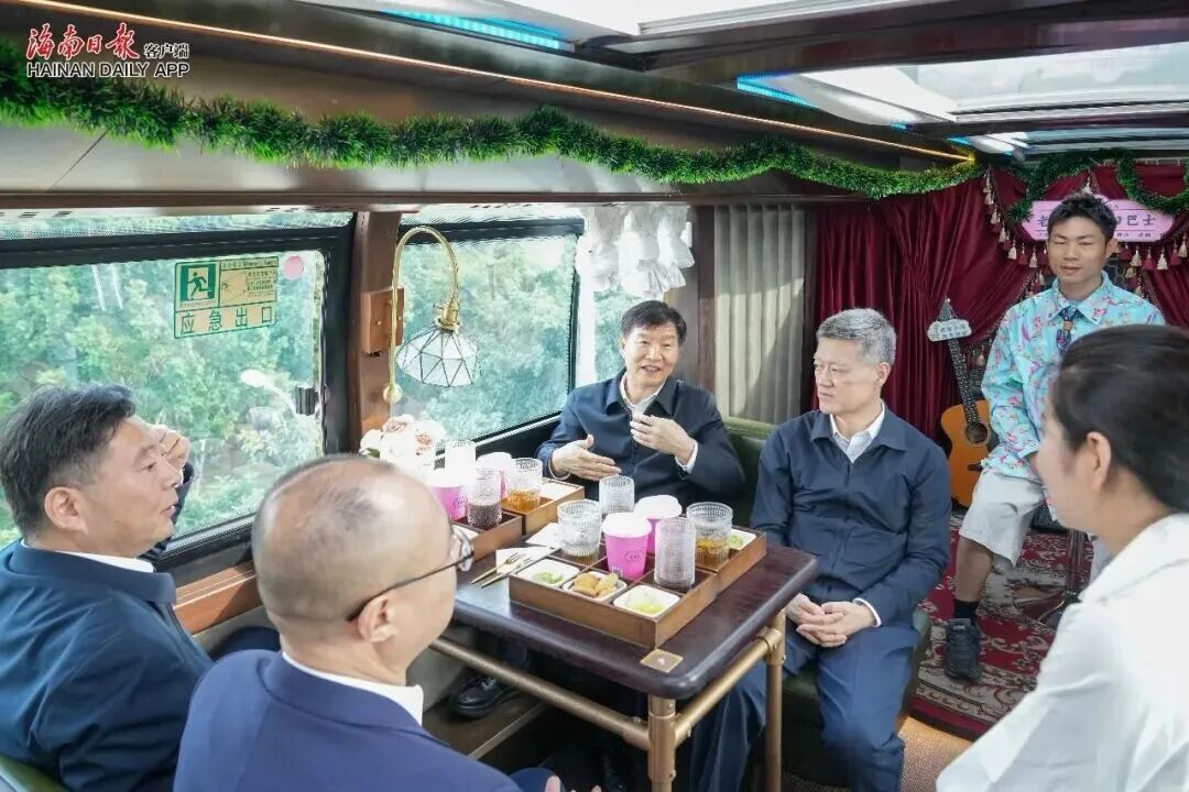 海南省省长刘小明在海口调研促消费扩内需等工作