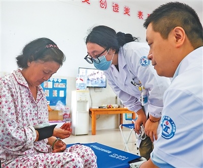 做好防汛抗旱、抢险救灾各项工作(党旗在基层一线高高飘扬·防汛抗旱)