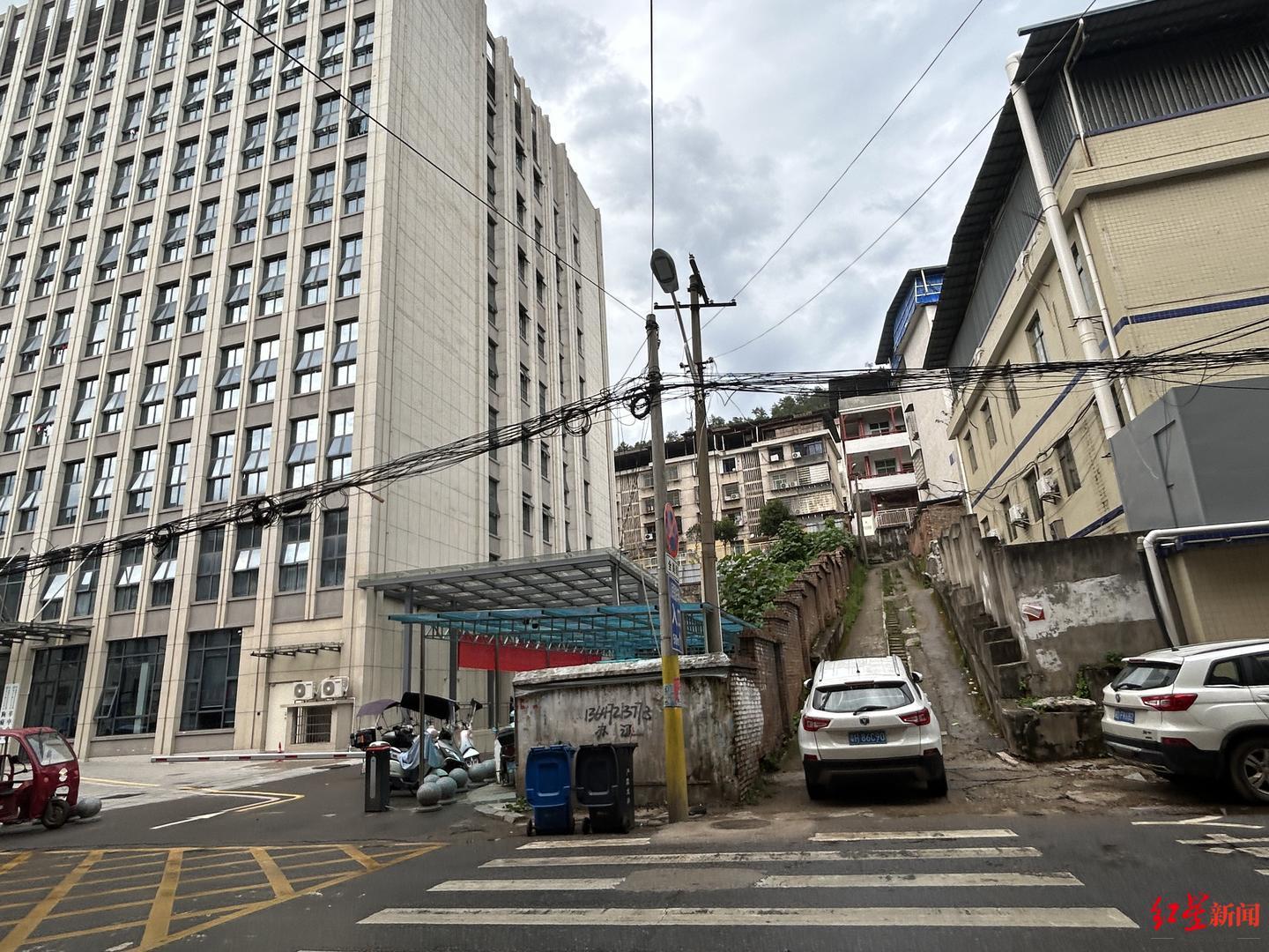 “扶老人遭索赔”死者亲属首发声:不认可对方将人“拖”至室外,1.9万元是参照当地同类赔偿_快讯_第2张_纵横网 “扶老人遭索赔”死者亲属首发声:不认可对方将人“拖”至室外,1.9万元是参照当地同类赔偿_https://www.izongheng.net_快讯_第2张