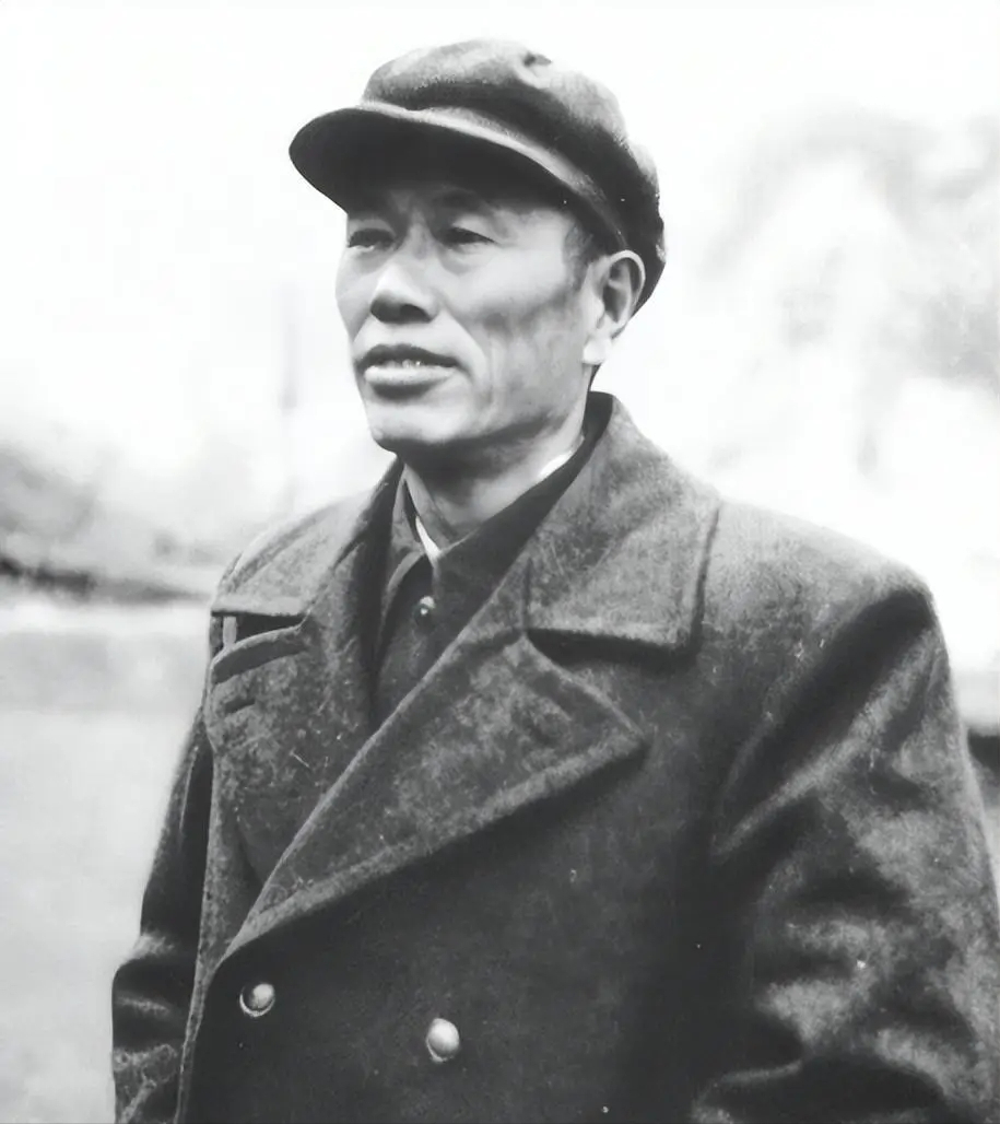 邓华