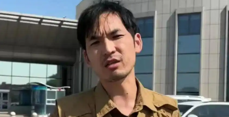 “铁头”