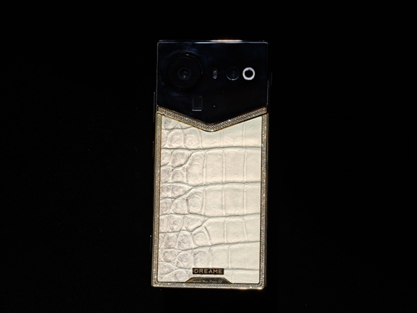 追觅首款旗舰手机亮相：造型奢华 黄金版价格超10万元