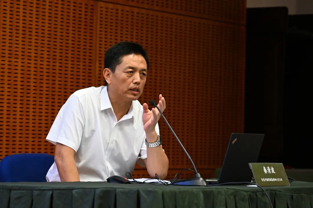 青島市檔案館基建辦公室主任秦清波.jpg