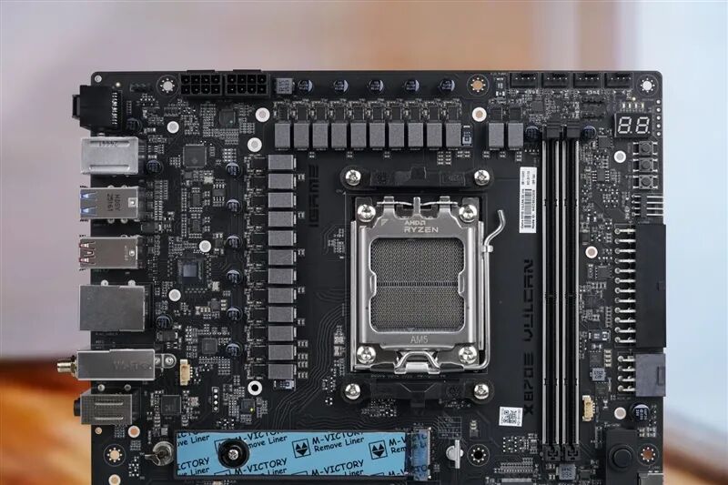 AMD X3D最强优化!七彩虹iGame X870E Vulcan OC V14火神主板评测:专属优化 温度更低性能更强