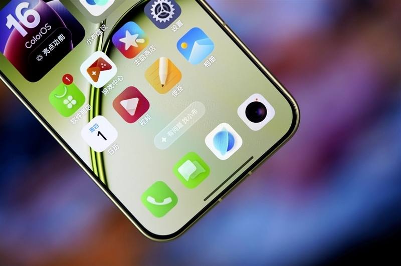 小屏不妥协配置反升级！一加15T手机深度评测：小巧玲珑的满血性能旗舰