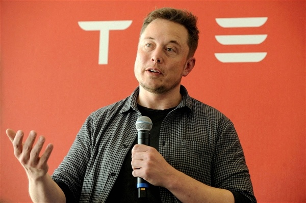 马斯克放下豪言：SpaceX数据中心项目GPU数量到年底将翻一倍