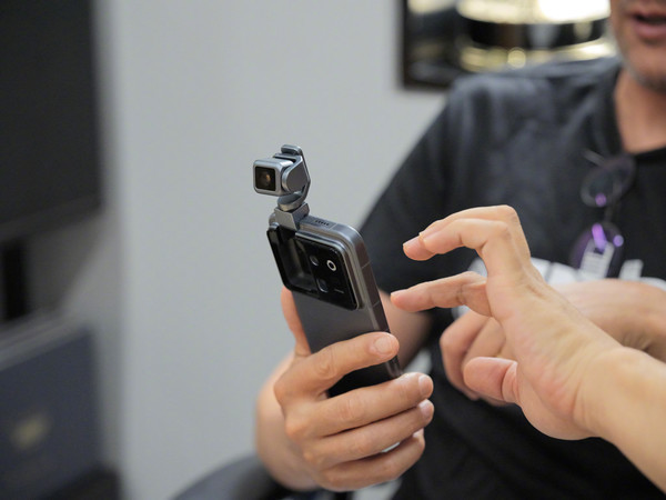 荣耀机器人手机Robot Phone