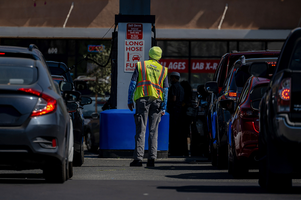 3月19日,美国加利福尼亚州里士满,受伊朗战争影响,油气价格上涨。(视觉中国)
