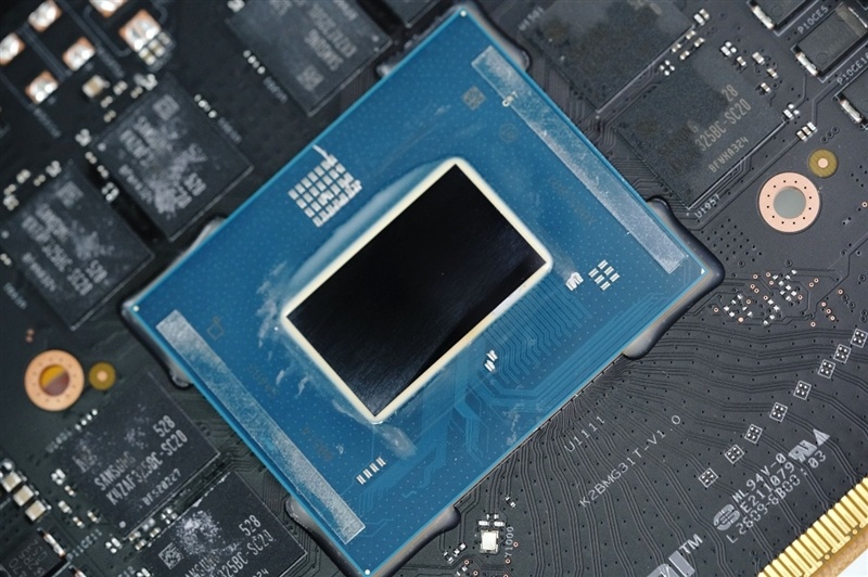 32GB显存才是第一生产力！英特尔锐炫 Pro B70评测：中小企业AI降本神器