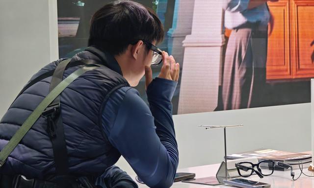 时隔12年,亚马逊再战手机:这一次,赌AI