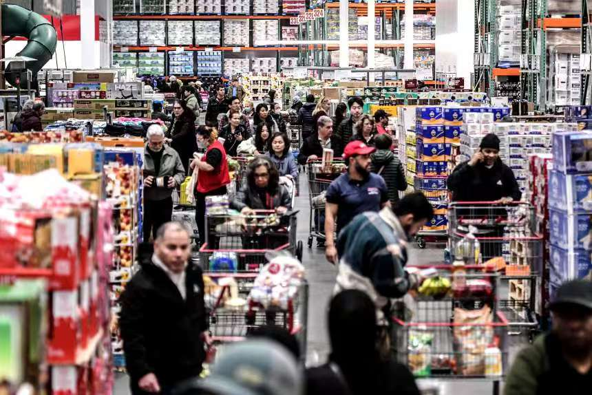 ◆美国连锁超市开市客(COSTCO)正在起诉特朗普政府,以期加快关税退款进程。(图源:彭博社)