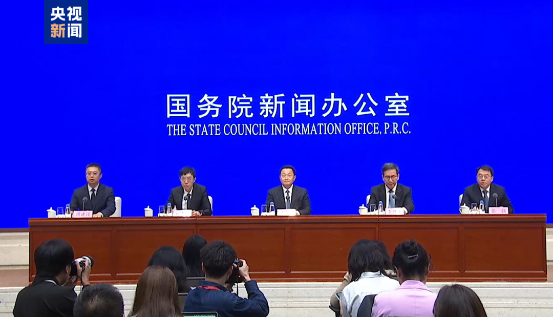 【住建部明确拓宽公积金提取使用范围 ,老百姓装修、付物业费都可使用;