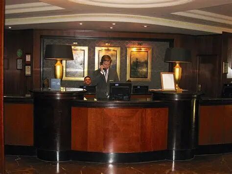 File:Reception, London Hilton on Park Lane.jpg - Wikimedia Commons