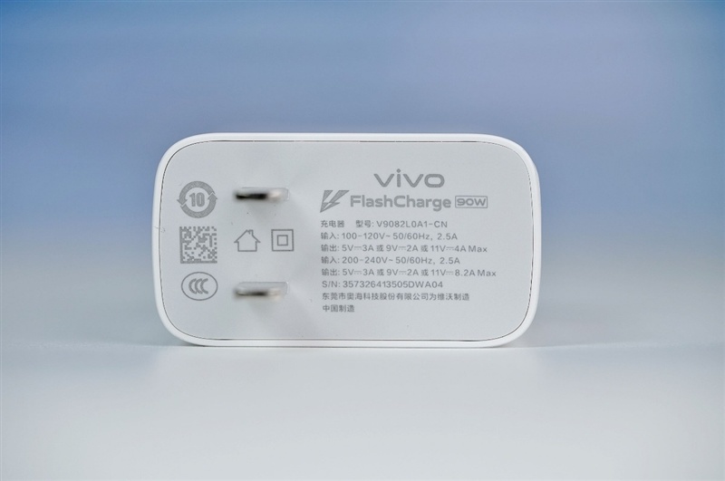 颜值不输旗舰!vivo S60元气版全面评测:性价比机型里的均衡水桶机