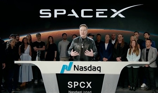SpaceX一日冲高19.6%市值超2.5万亿好意思元 马斯克身家至极于8.8个巴菲特