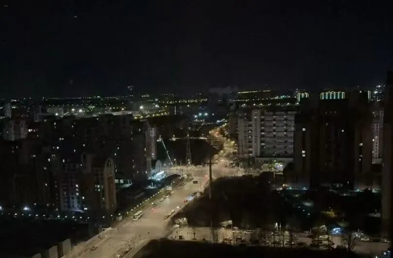 图 | 珠珠家窗外的夜景