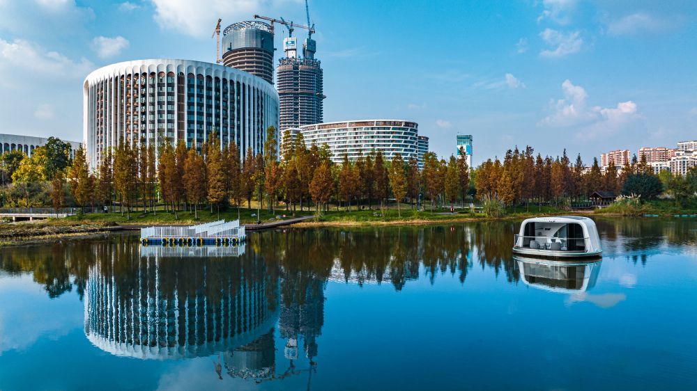 成都科创生态岛的无人智能游船场景。（受访者供图）